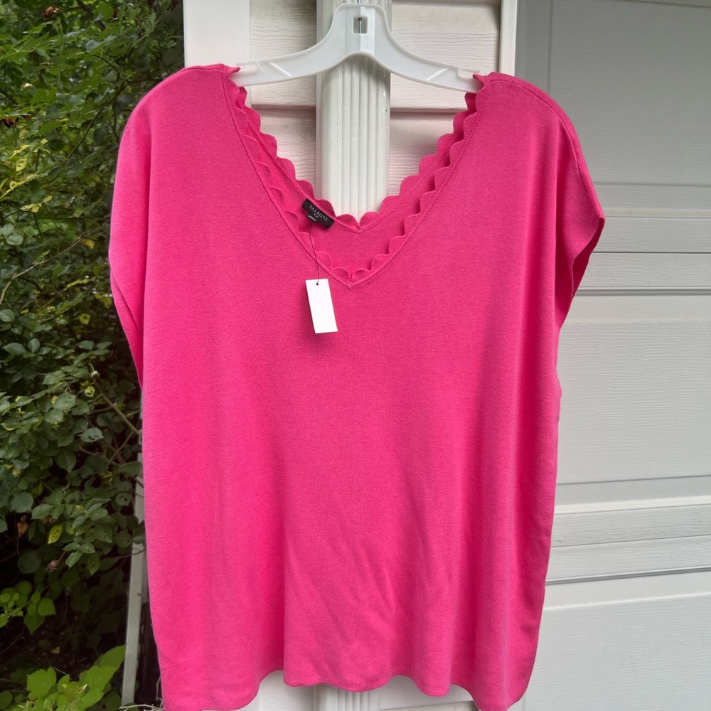 NWT Talbots Pretty Raspberry Pink Scalloped V-Neck Short Sleeve Sweater